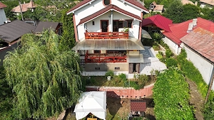 Proprietate deosebita la E81 CASA D+P+1 , Teren 1429 MP cu deschidere 28 MP Doua Cai de acces ! - imagine 2