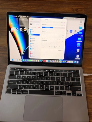 MacBook Pro 13-inch, model 2020, în configurație puternică cu Intel Core i7