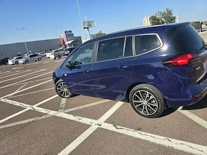 Vand Opel Zafira C,7 locuri,motor 1400 benzina Turbo,140 cai,distribuție pe lanț - imagine 3