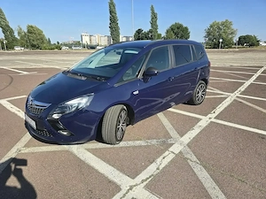 Vand Opel Zafira C,7 locuri,motor 1400 benzina Turbo,140 cai,distribuție pe lanț - imagine 4