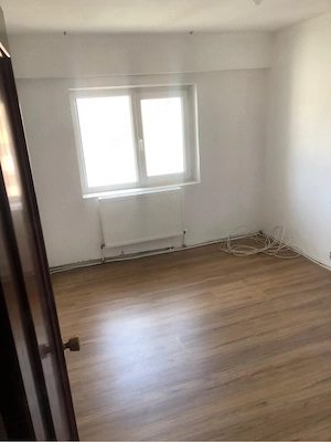 proprietar 4 camere - imagine 8