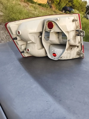 Lampă (triplă, stop) dreapta spate Skoda Octavia 3 originală pentru modelul berlină (hatcback,sedan) - imagine 2