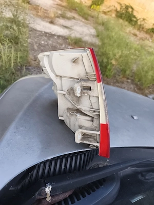 Lampă (triplă, stop) dreapta spate Skoda Octavia 3 originală pentru modelul berlină (hatcback,sedan) - imagine 4