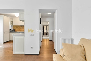 Apartament 3 camere Pitești, zonă Ultracentrala- etaj intermediar - imagine 2