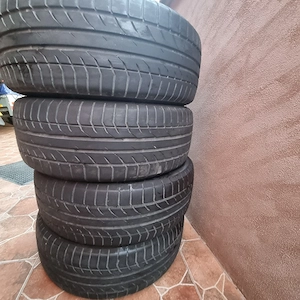 Vând anvelope vara 235.55 r 19  105w