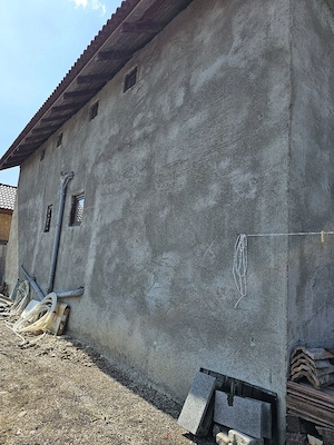 Casă de vânzare în satul Halanga, p+m, 3 dormitoare, 4 bai, bucatărie, 192 mp  amprentă,  curte + gr - imagine 3