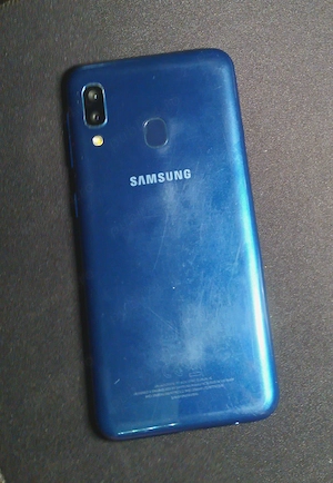 Samsung Galaxy A20e DualSim + loc de card - 250 lei preț fix - imagine 3