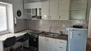 apartament tip studio la  curte cu parcare - imagine 2