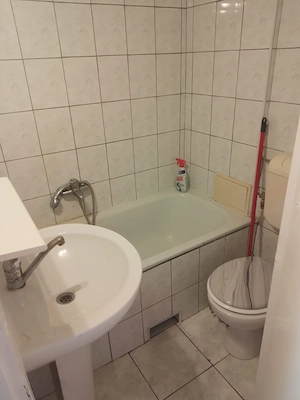 Proprietar, inchiriez apartament cu o camera, et1, zona foarte linistita, Olimpia- Stadion, 220 EUR - imagine 5