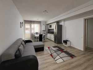 Vând apartament modern cu 2 camere, situat în Baciu, zona Regal - imagine 4