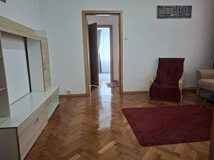 Vand apartament 2 camere - imagine 4