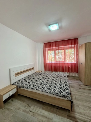 Apartament 3 camere de Inchiriat,zona Intim - imagine 4