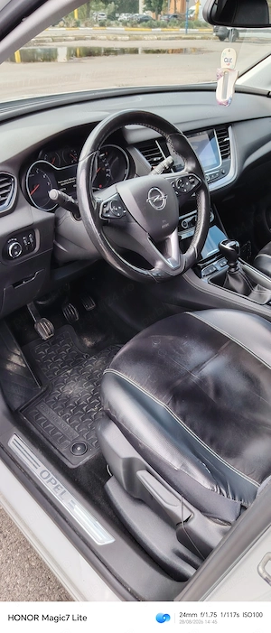Opel Grandland X 1.2 benzină 130 CP alb perlat - imagine 5