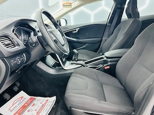 Volvo V40 - imagine 10