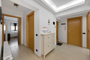 Apartament cu 4 camere de inchiriat - UTA - imagine 11