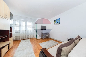 Garsonieră 30 mp – Bd. Victoriei, Brașov | Mobilată și utilată/Balcon - imagine 3