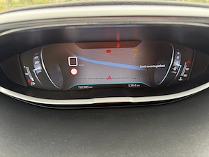 Peugeot 3008 Allure Exclusive 1,5 Bluehdi 130cp  - imagine 7