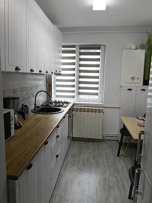 Închiriez apartament două camere cu parcare, recent renovat zonă foarte buna  - imagine 6