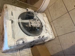 Văd mașina de spălat automată ! 