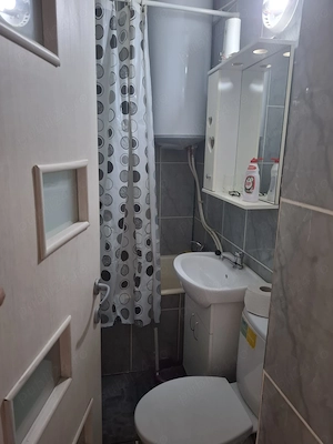 Vând apartament 2 camere in Lupeni jud.Hunedoara  - imagine 4