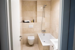 Ap. nou 2 camere, mobilat designer, complex Central - imagine 12
