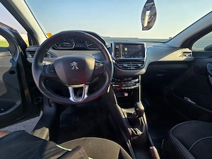 De vânzare Peugeot 208 - imagine 10