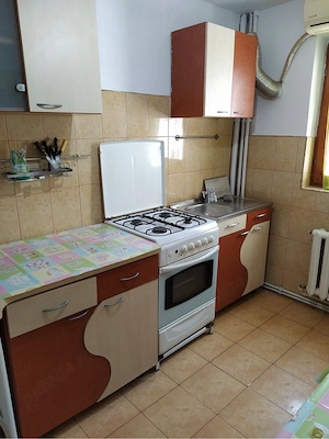 Inchiriez apartament 2 camere - imagine 5