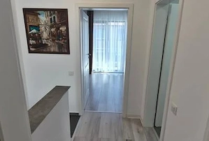 Casa cu 3 camere Otopeni prima inchiriere - imagine 11