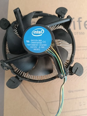Procesor i3(7100)