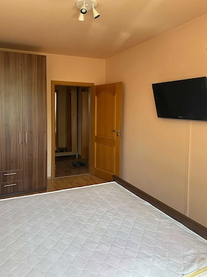 Inchiriez apt 2 camere la 10 mn de metrou Dristor si boiler inclus - imagine 5