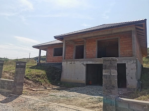 Casa parter+demisol(garaj) anul 2025 - imagine 2
