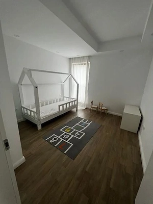 De Închiriat Apartament 3 camere in Cosmopolis - imagine 2