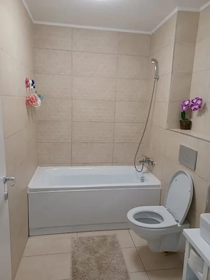 De Închiriat Apartament 3 camere in Cosmopolis - imagine 3