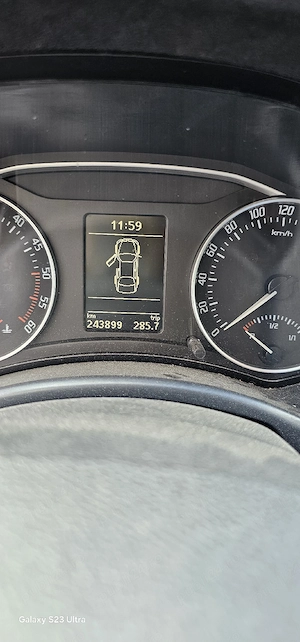 vând Skoda Octavia 2 facelift 2011 - imagine 3
