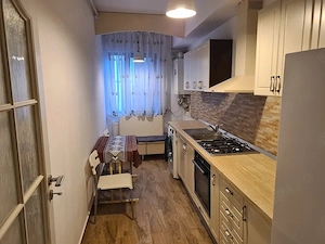 Apartament spatios 2 camere + parcare privata - Zona Ghencea - Sector 5 - imagine 4