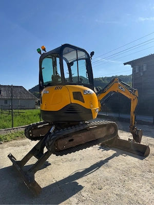 Miniexcavator JCB 8030ZTS 3.3Tone AN 2011 - imagine 2