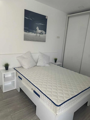 De închiriat apartament.