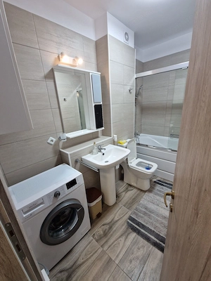 Închiriez apartament 2cam in Cartierul Solar ,B-dul Metalurgiei nr132, Bl B4A - imagine 8