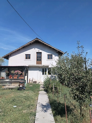 Casă masardata (mansarda la roșu), în sat Osoi, Comuna Comarna, la strada, drum județean 