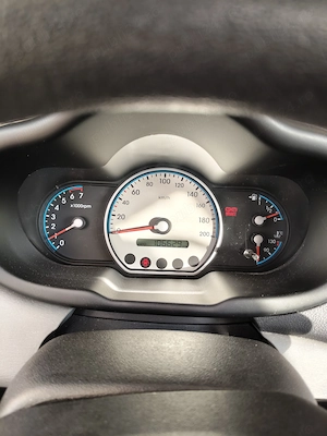 Vând Hyundai i10, 1.1 benzină, 2009 - imagine 5