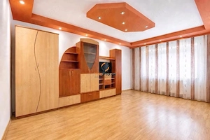 Apartament decomandat etaj 2 zona Lipovei - imagine 3