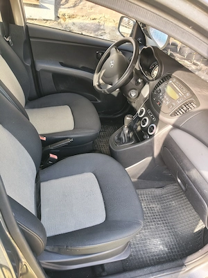 Vând Hyundai i10, 1.1 benzină, 2009 - imagine 4