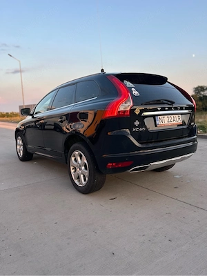 Volvo XC60 D4  - imagine 2