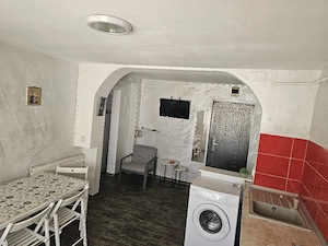 închiriez apartament cu 3 dormitoare unirii sud - imagine 6