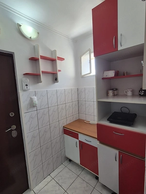 Garsoniera de închiriat zona Uzina 2 - imagine 5
