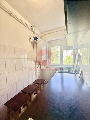 Apartament 3 Camere Decomandat de  #206;nchiriat Zona Ciresica - imagine 3