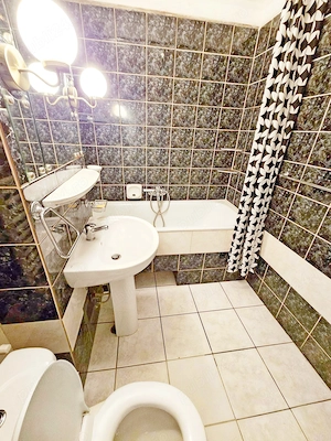 Dorobanților   De închiriat apartament spațios cu 4 camere, etaj 2, centrală proprie - imagine 11