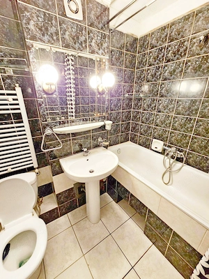 Dorobanților   De închiriat apartament spațios cu 4 camere, etaj 2, centrală proprie - imagine 6