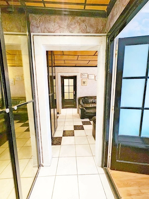 Dorobanților   De închiriat apartament spațios cu 4 camere, etaj 2, centrală proprie - imagine 19