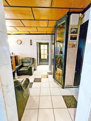 Dorobanților   De închiriat apartament spațios cu 4 camere, etaj 2, centrală proprie - imagine 8